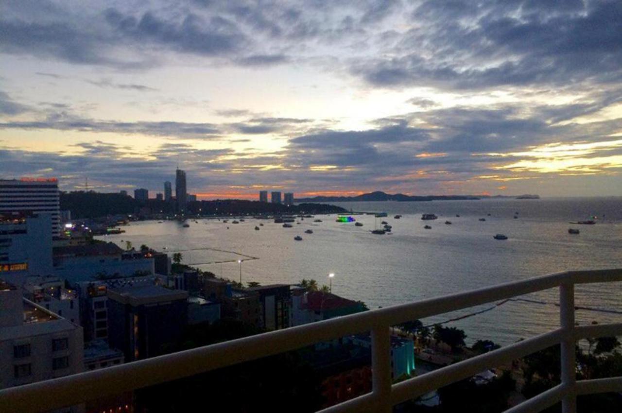View Talay 6 Apartment Pattaya Exterior foto